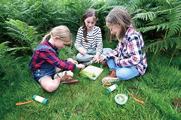 Hape – Kit Artistico per Pressare i Fiori - immagine 4