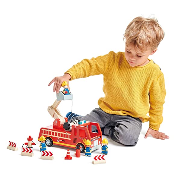 Tender Leaf Toys TL8367-CAMION dei Pompieri in Legno - immagine 5